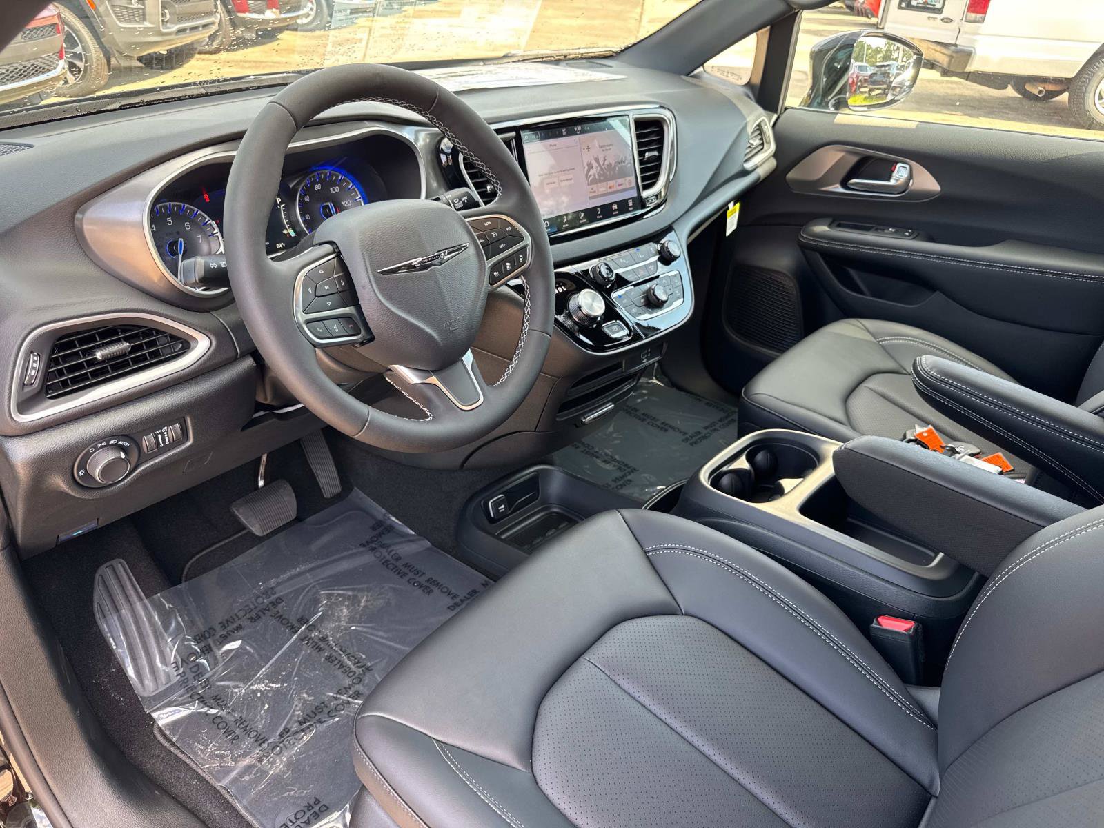 New 2026 Chrysler Voyager LX FWD image 21