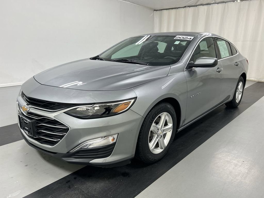 Used 2024 Chevrolet Malibu LS image 4