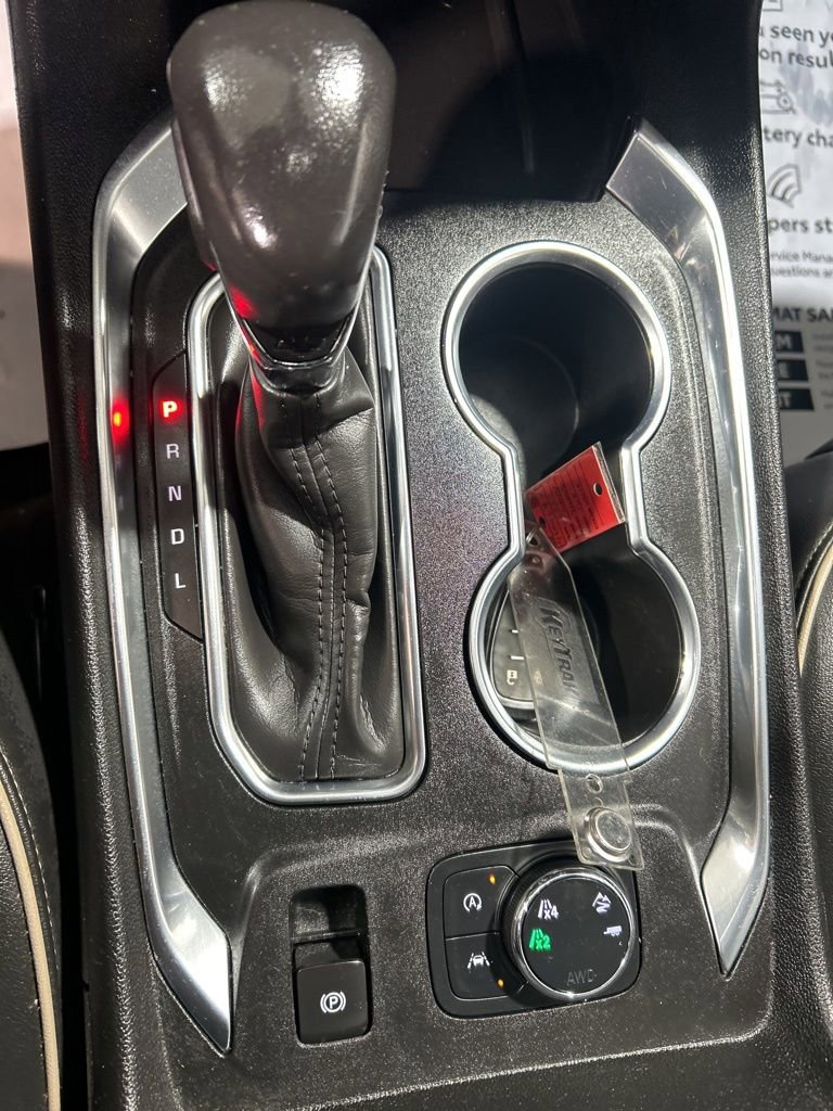 Used 2022 Chevrolet Traverse Premier w/ Redline Edition AWD/4WD image 30