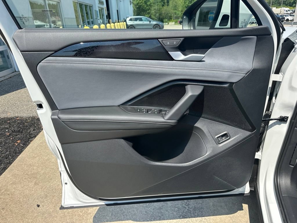 New 2026 Volkswagen Tiguan SE AWD/4WD image 10