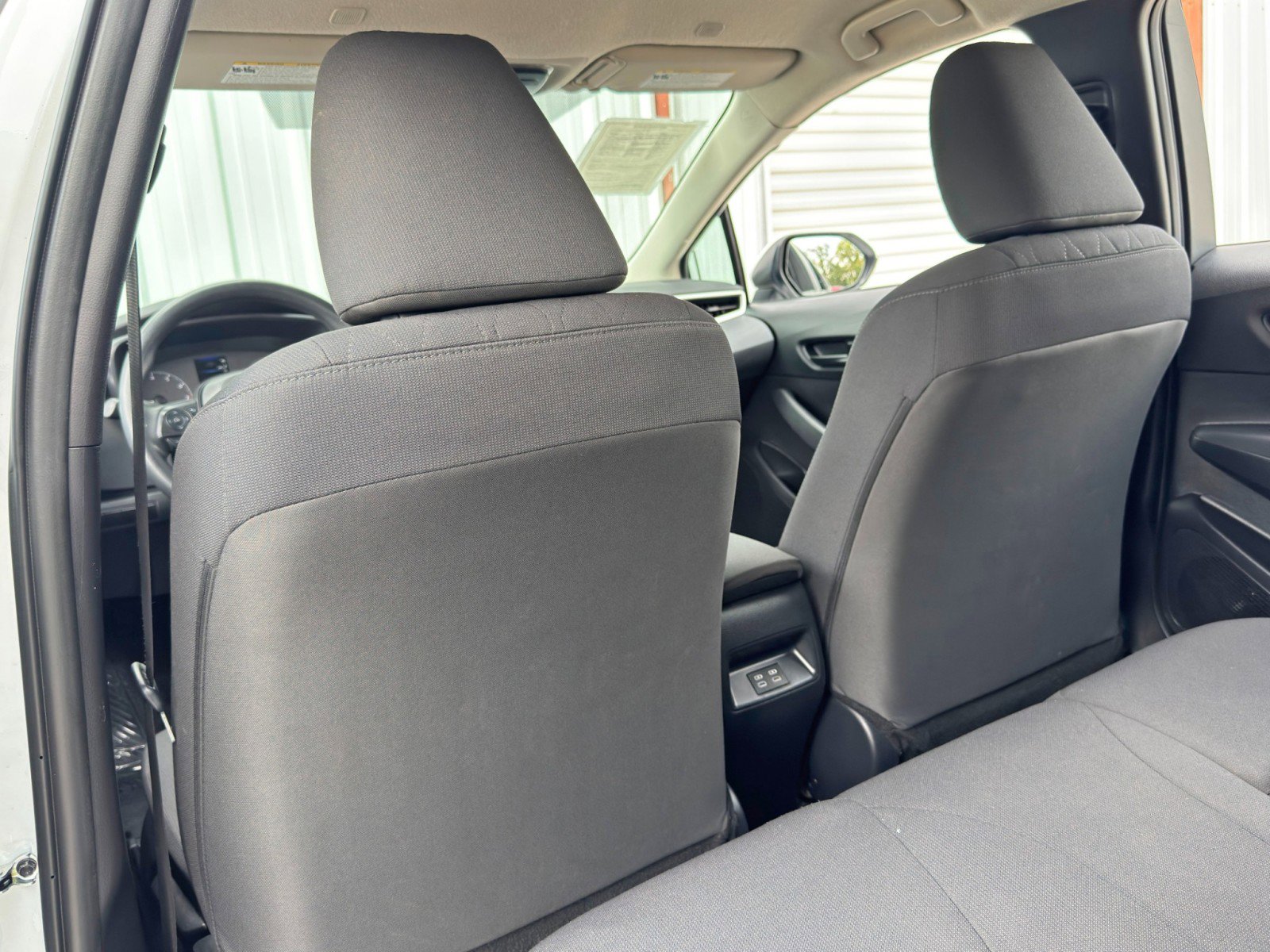 Used 2024 Toyota Corolla LE image 31