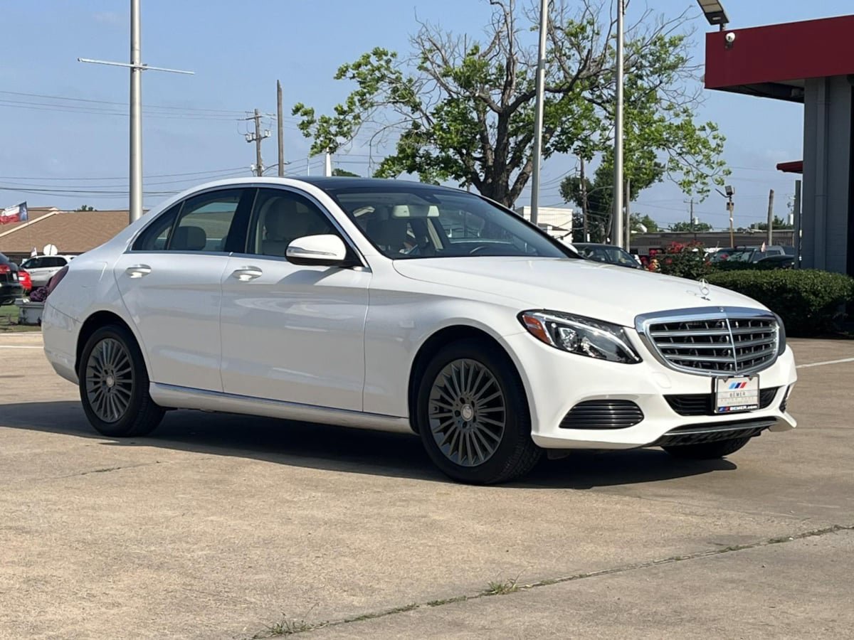 Used 2015 Mercedes-Benz C 300 4MATIC Sedan image 7