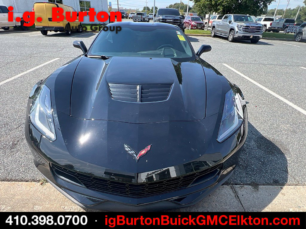 Used 2015 Chevrolet Corvette Z06 w/ 3LZ Preferred Equipment Group RWD image 2
