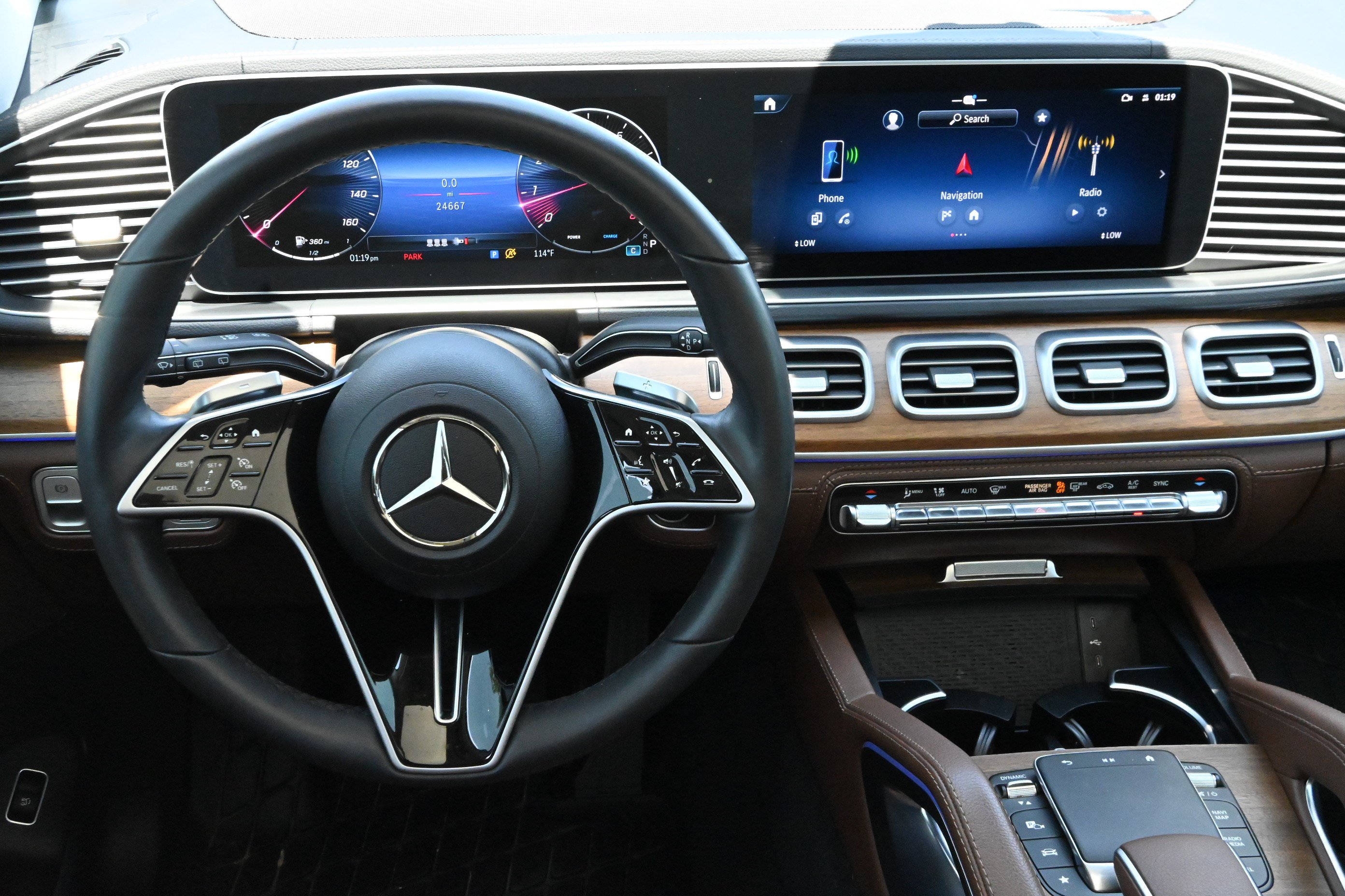 Used 2024 Mercedes-Benz GLE 450 4MATIC image 16