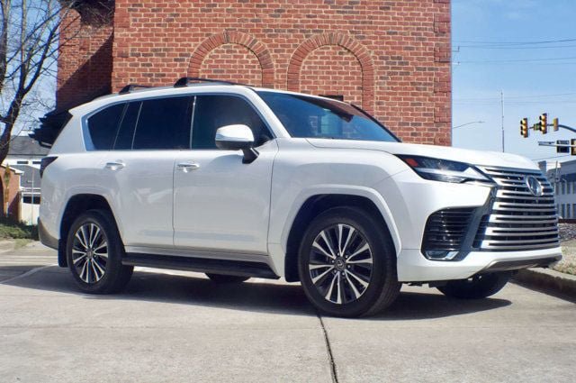 Used 2023 Lexus LX 600 4WD w/ Interior Upgrade Package image 3