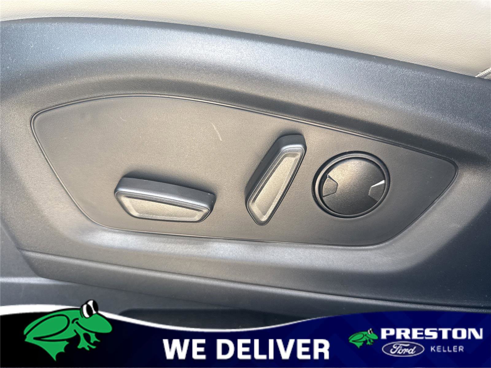 New 2025 Ford Explorer Active w/ Active Comfort Package image 14