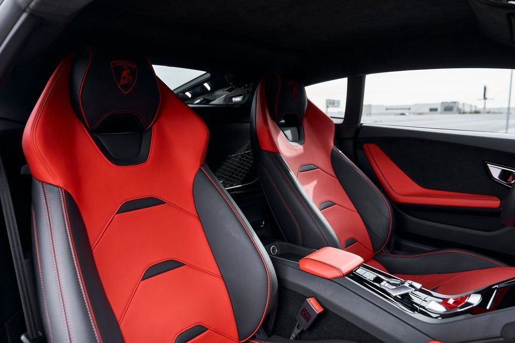 Used 2023 Lamborghini Huracan EVO image 45