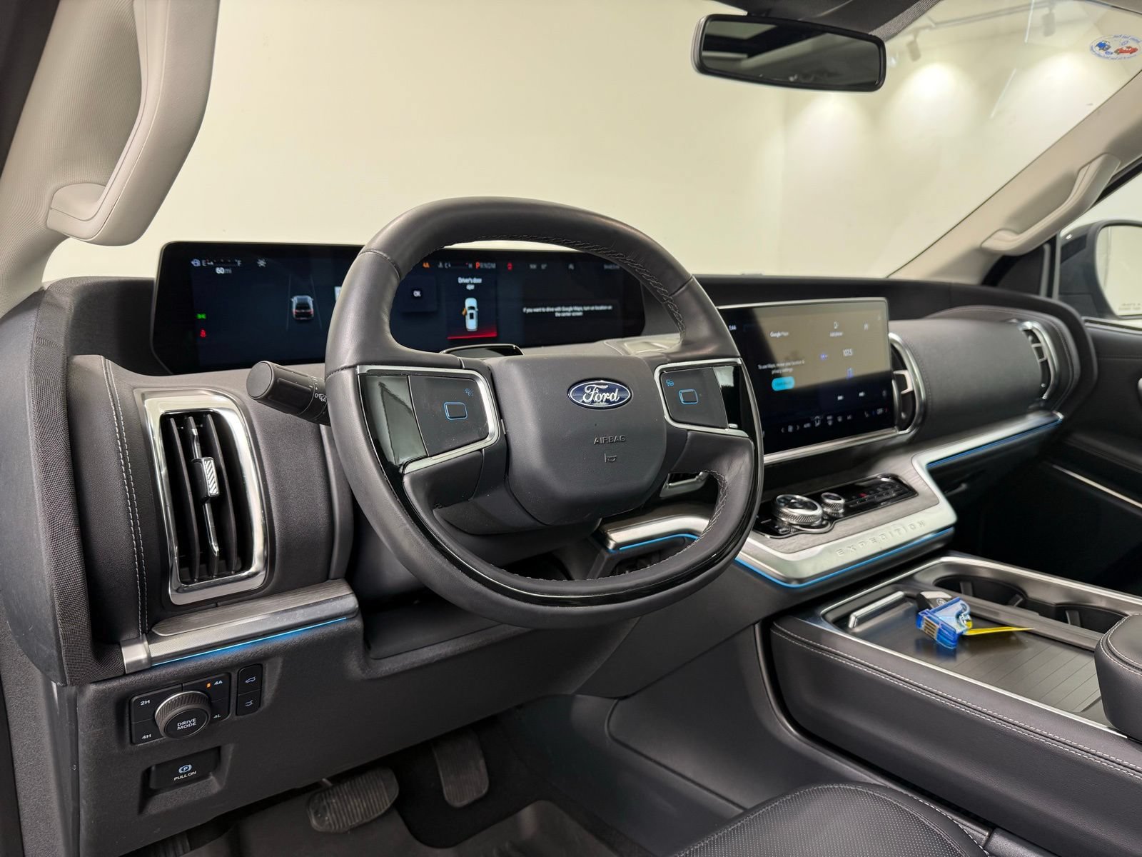 Used 2025 Ford Expedition Platinum AWD/4WD image 16