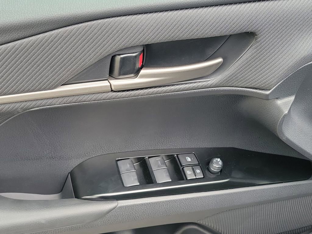 New 2026 Toyota Camry SE image 18