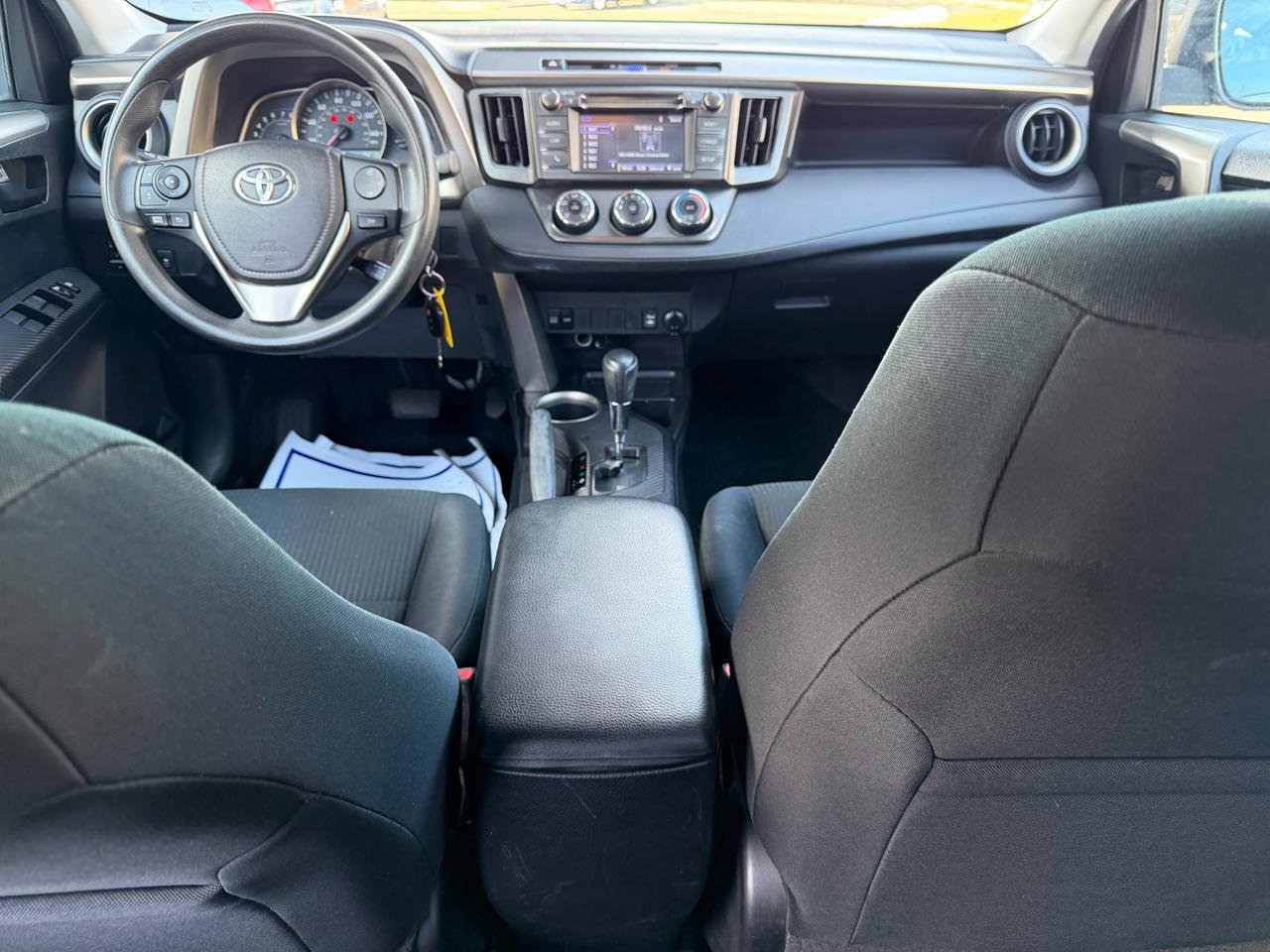 Used 2015 Toyota RAV4 LE image 10