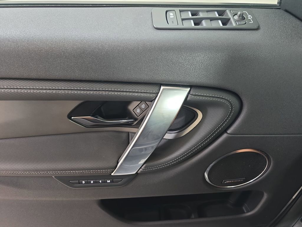 Used 2024 Land Rover Discovery Sport Dynamic SE image 26