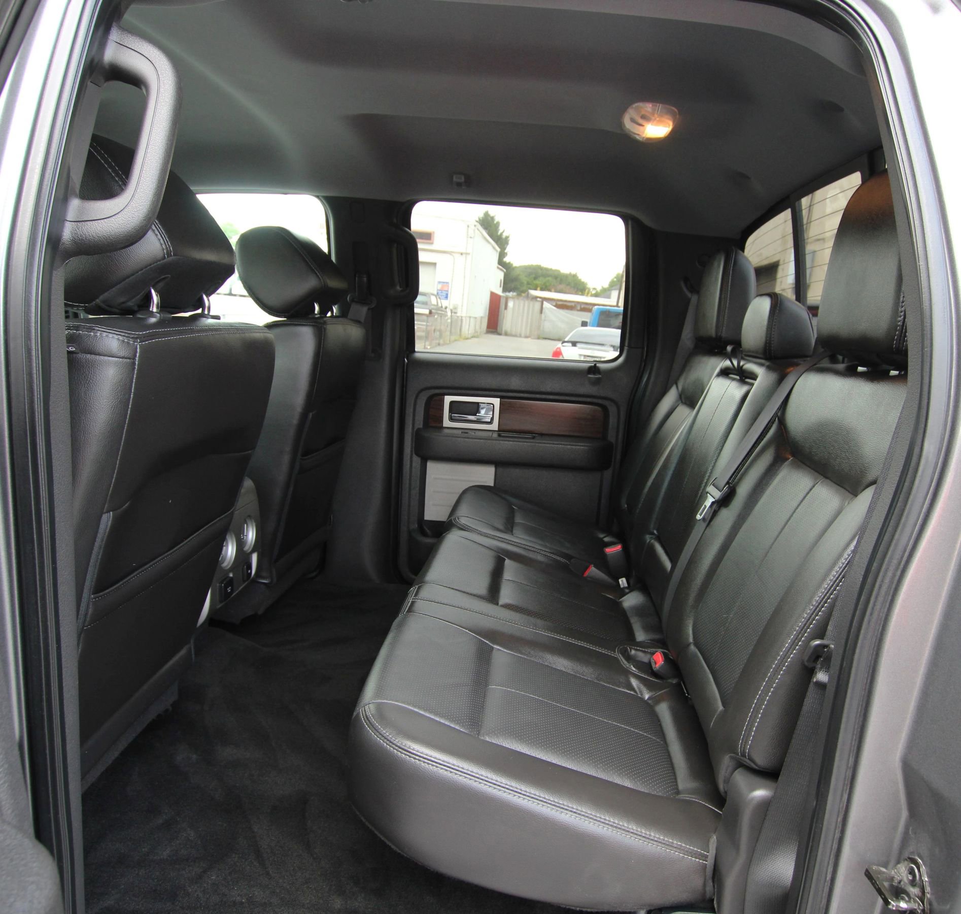 Used 2013 Ford F150 Lariat w/ Lariat Chrome Pkg AWD/4WD image 12