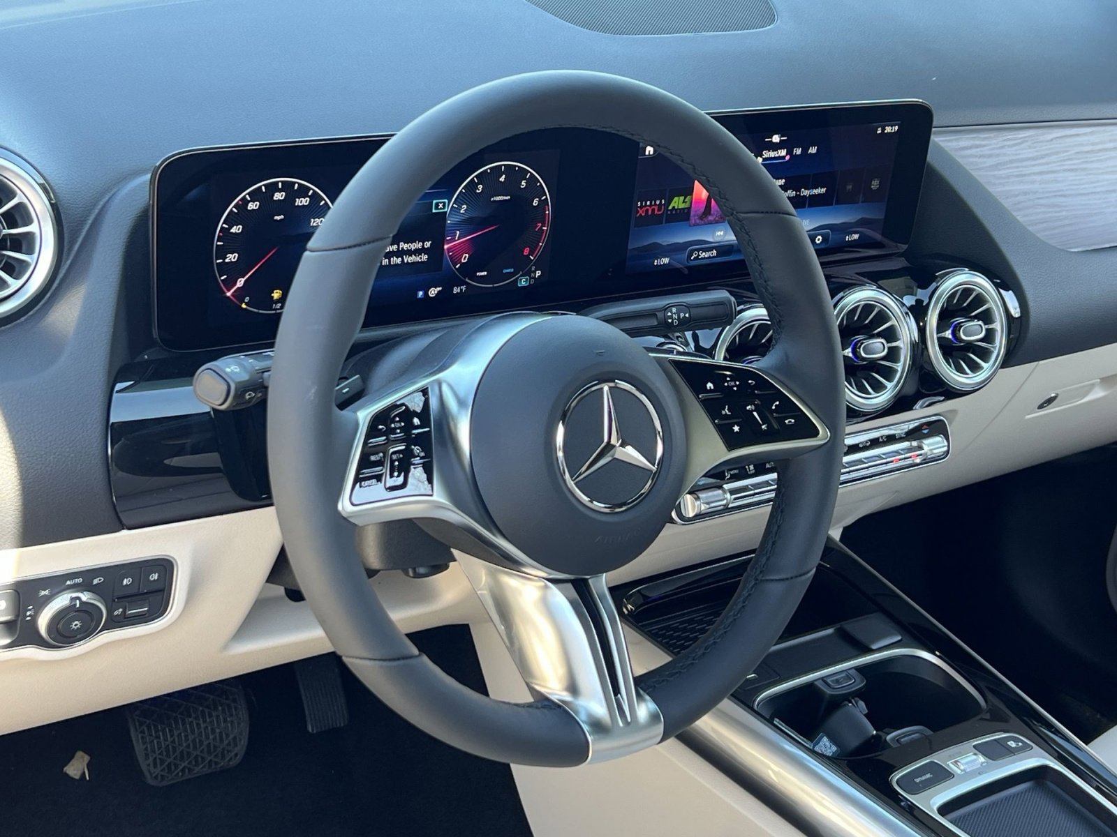 New 2026 Mercedes-Benz GLA 250 4MATIC image 14
