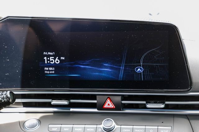 Certified 2025 Hyundai Elantra SEL FWD image 14