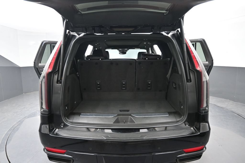 Certified 2022 Cadillac Escalade Sport w/ Touring Package AWD/4WD image 10