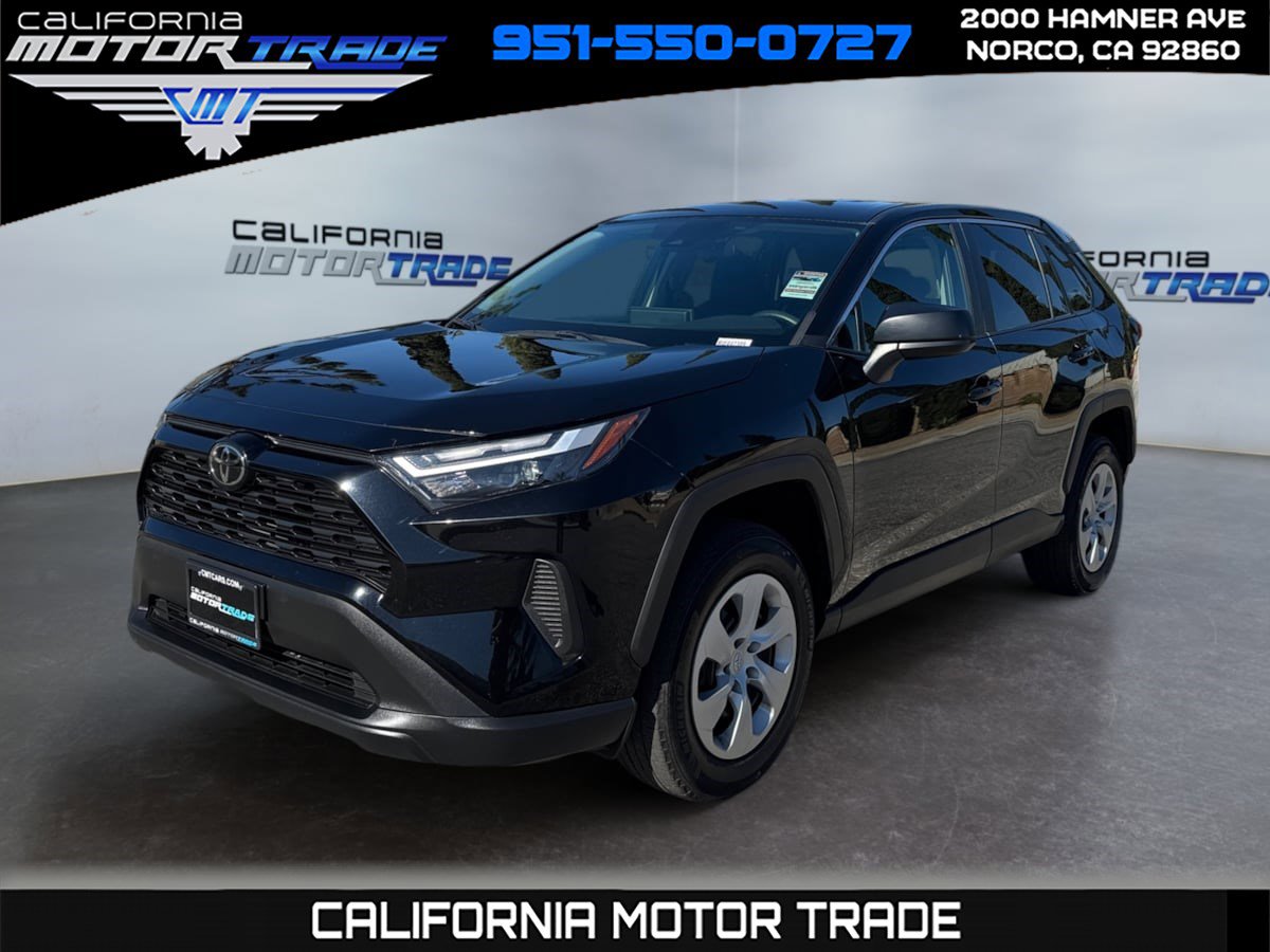 Used 2024 Toyota RAV4 LE image 1
