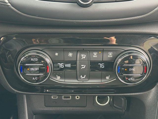Used 2022 Buick Encore GX Select w/ Sport Touring Package AWD/4WD image 13