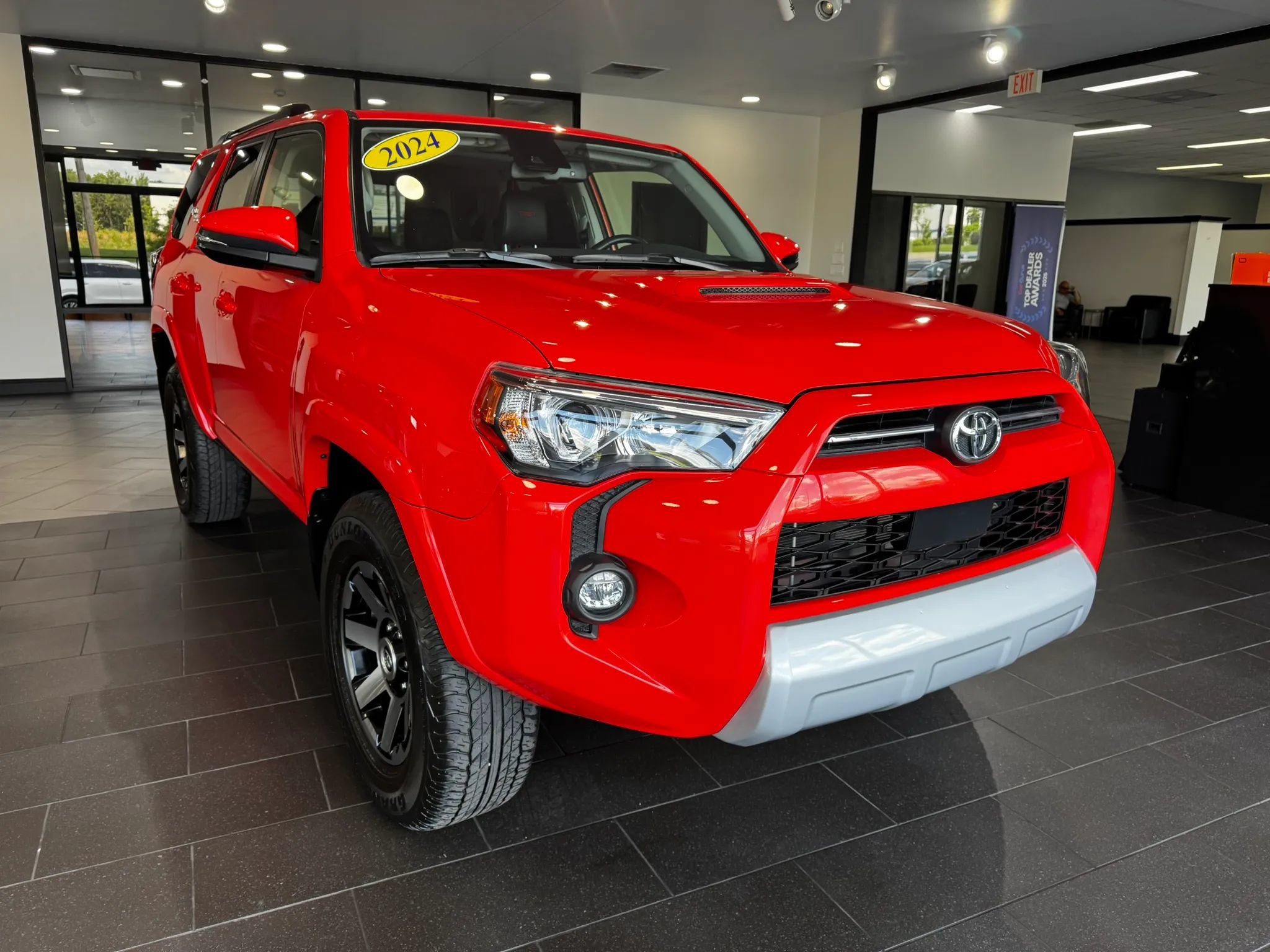 Used 2024 Toyota 4Runner TRD Off-Road Premium w/ Moonroof Package AWD/4WD image 7