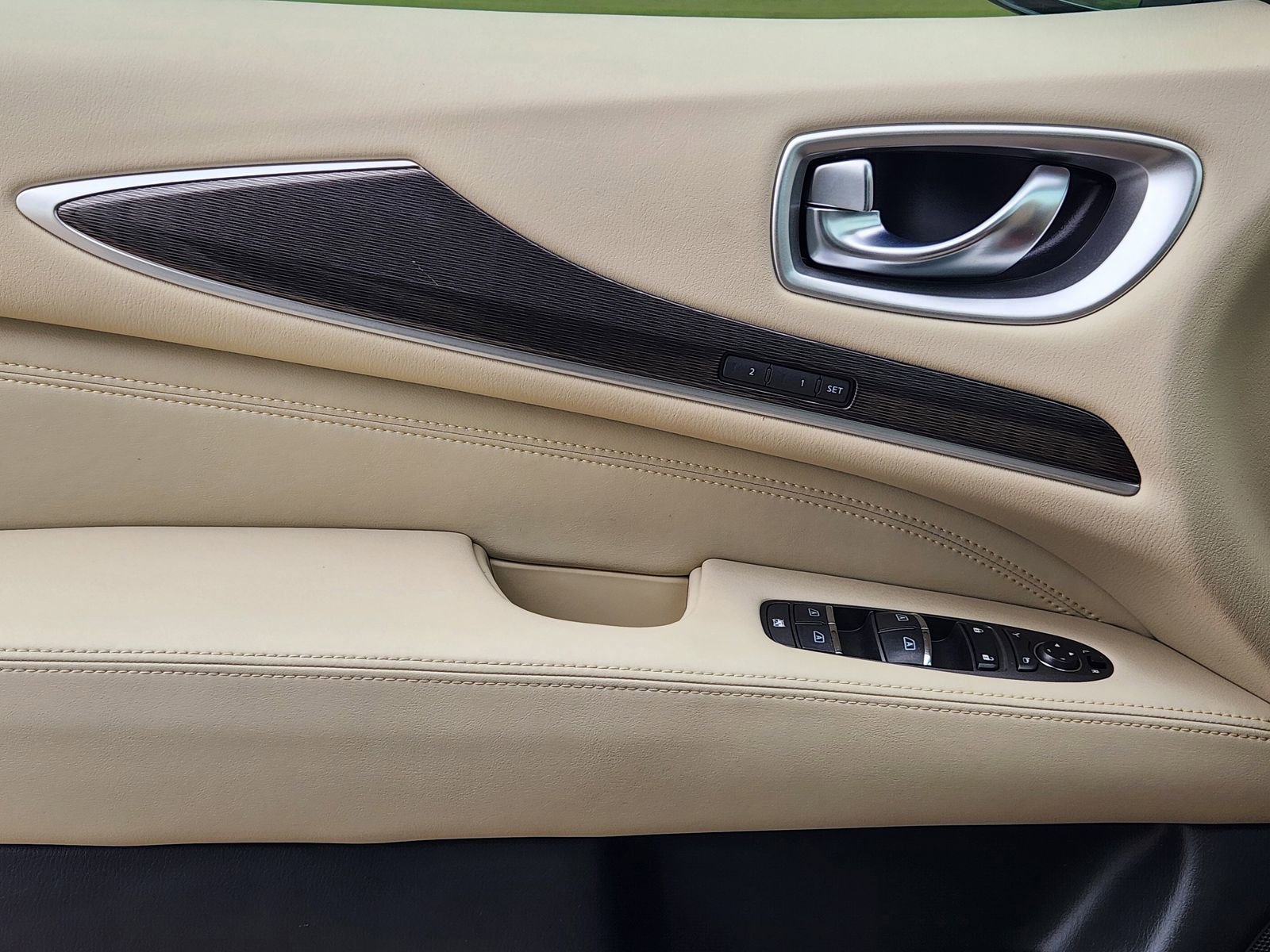 Used 2019 INFINITI QX60 Luxe w/ Essential Package FWD image 26