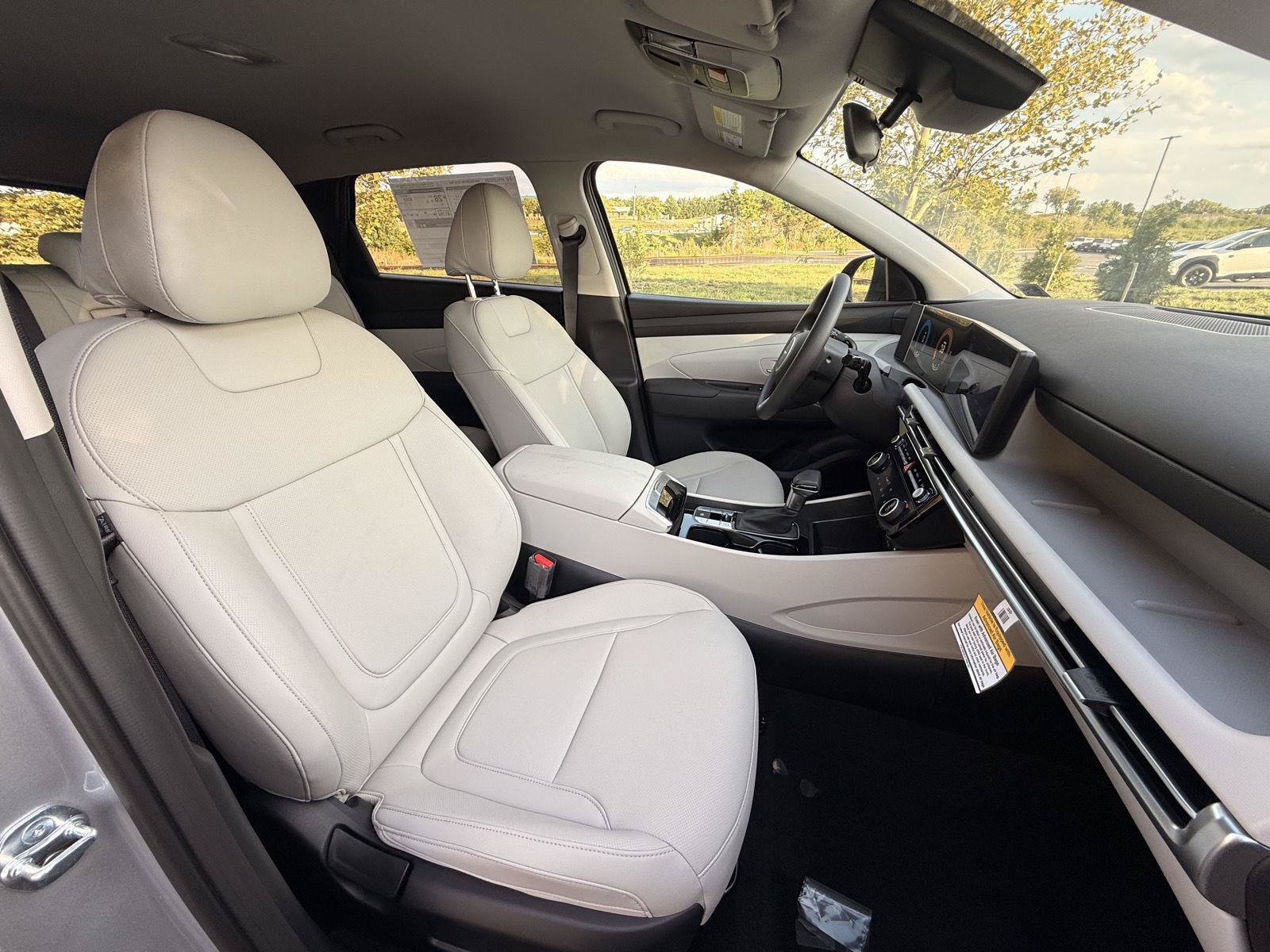 New 2026 Hyundai Tucson SEL Plus w/ Tow & Go Package FWD image 17
