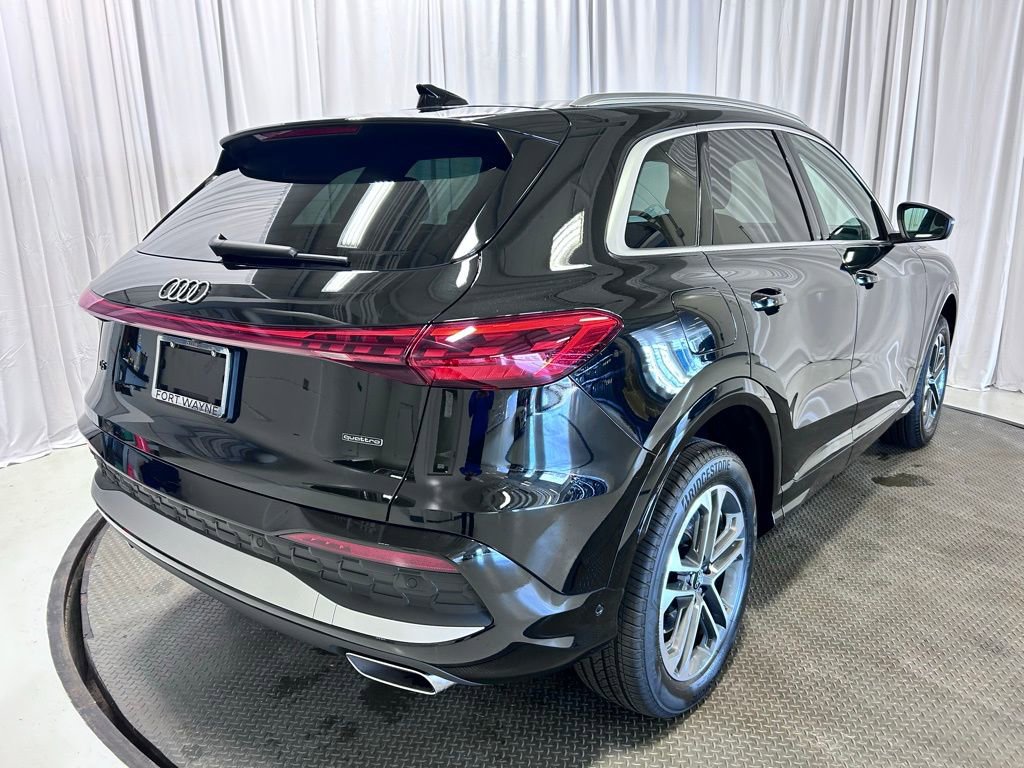 Used 2025 Audi Q5 Premium w/ Convenience Package image 29