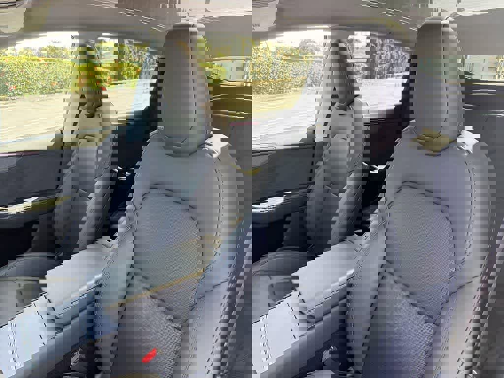 Used 2026 Tesla Model Y AWD image 28