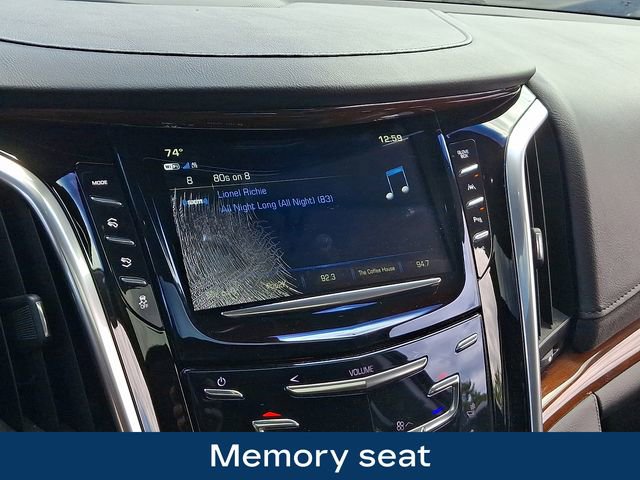 Used 2019 Cadillac Escalade Luxury AWD/4WD image 12