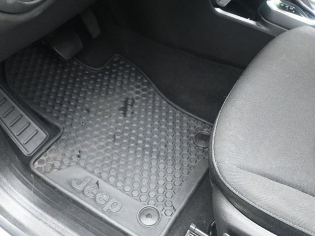 Used 2019 Jeep Renegade Sport image 16