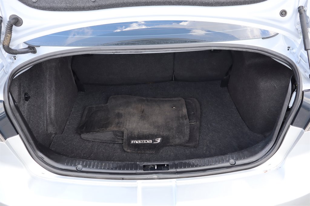 Used 2007 MAZDA MAZDA3 i Touring FWD image 31