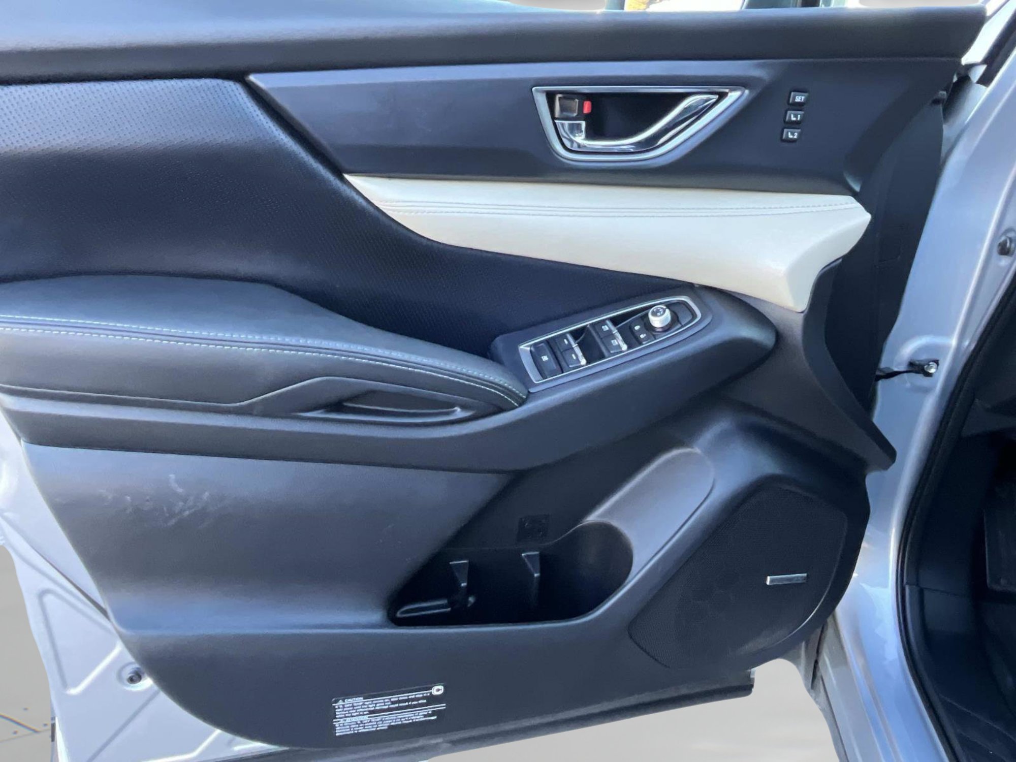 Used 2022 Subaru Ascent Limited w/ Technology Package image 29