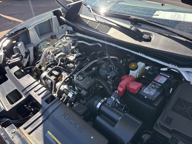 Used 2025 Nissan Kicks SR image 16