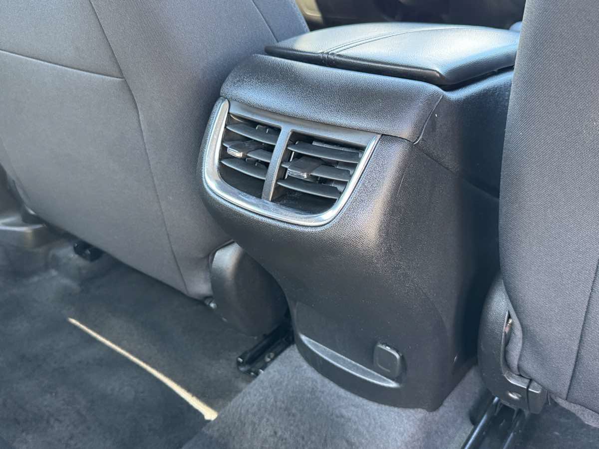 Used 2025 Chevrolet Malibu LT FWD image 19