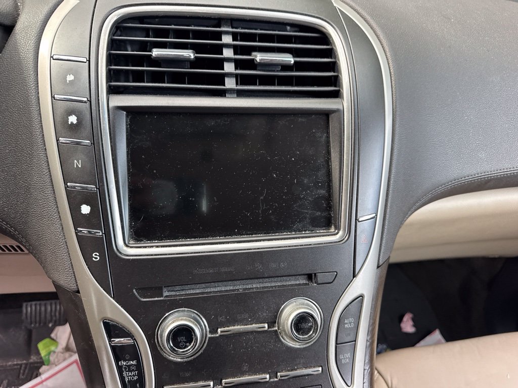 Used 2017 Lincoln MKX Select AWD/4WD image 12