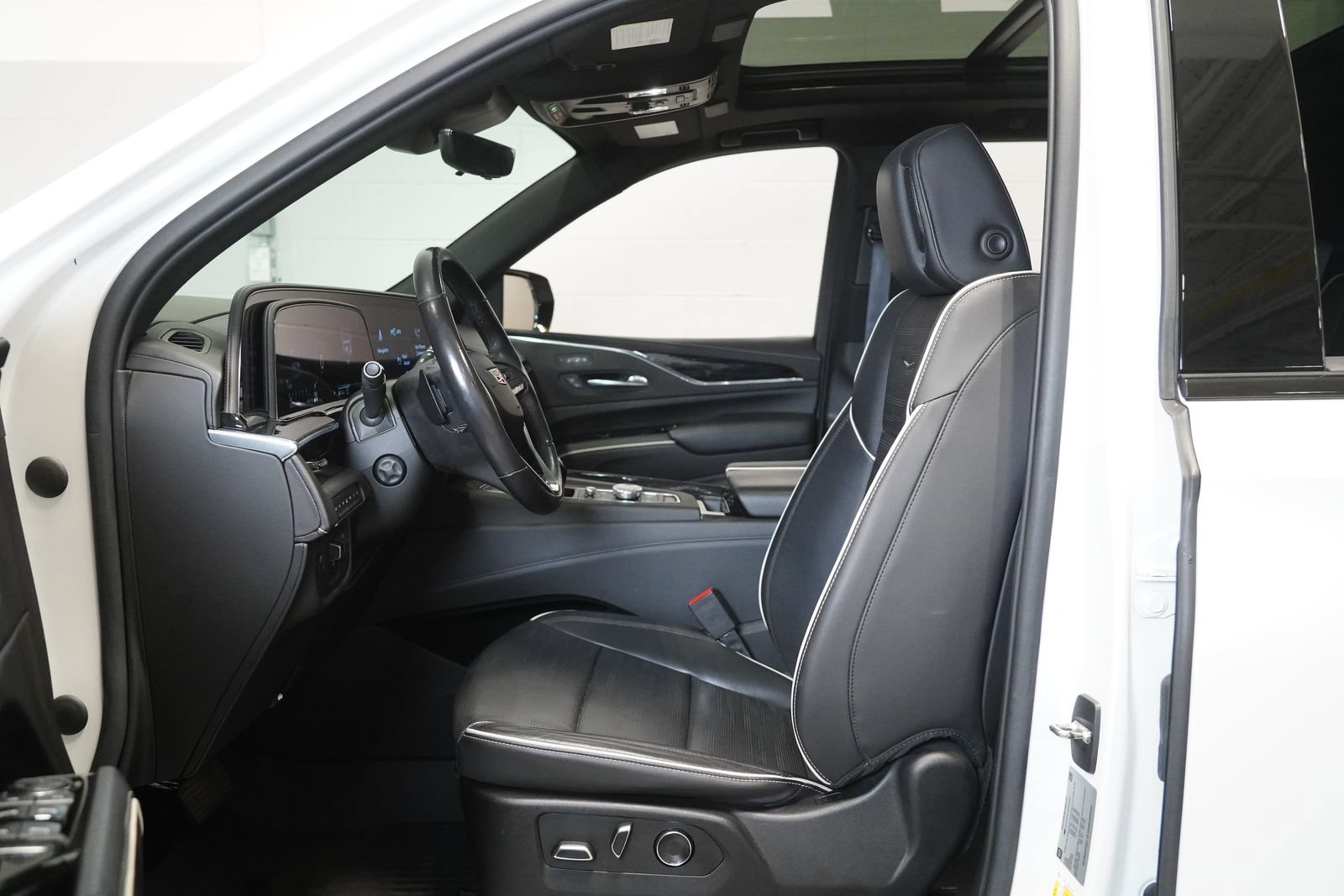 Used 2021 Cadillac Escalade Sport w/ Driver Assist Tech Package AWD/4WD image 11