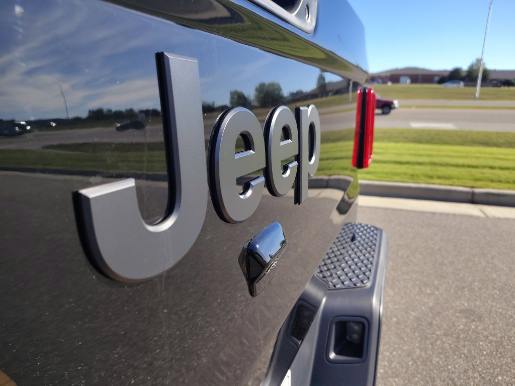 New 2025 Jeep Gladiator Sport w/ Premium Package AWD/4WD image 6
