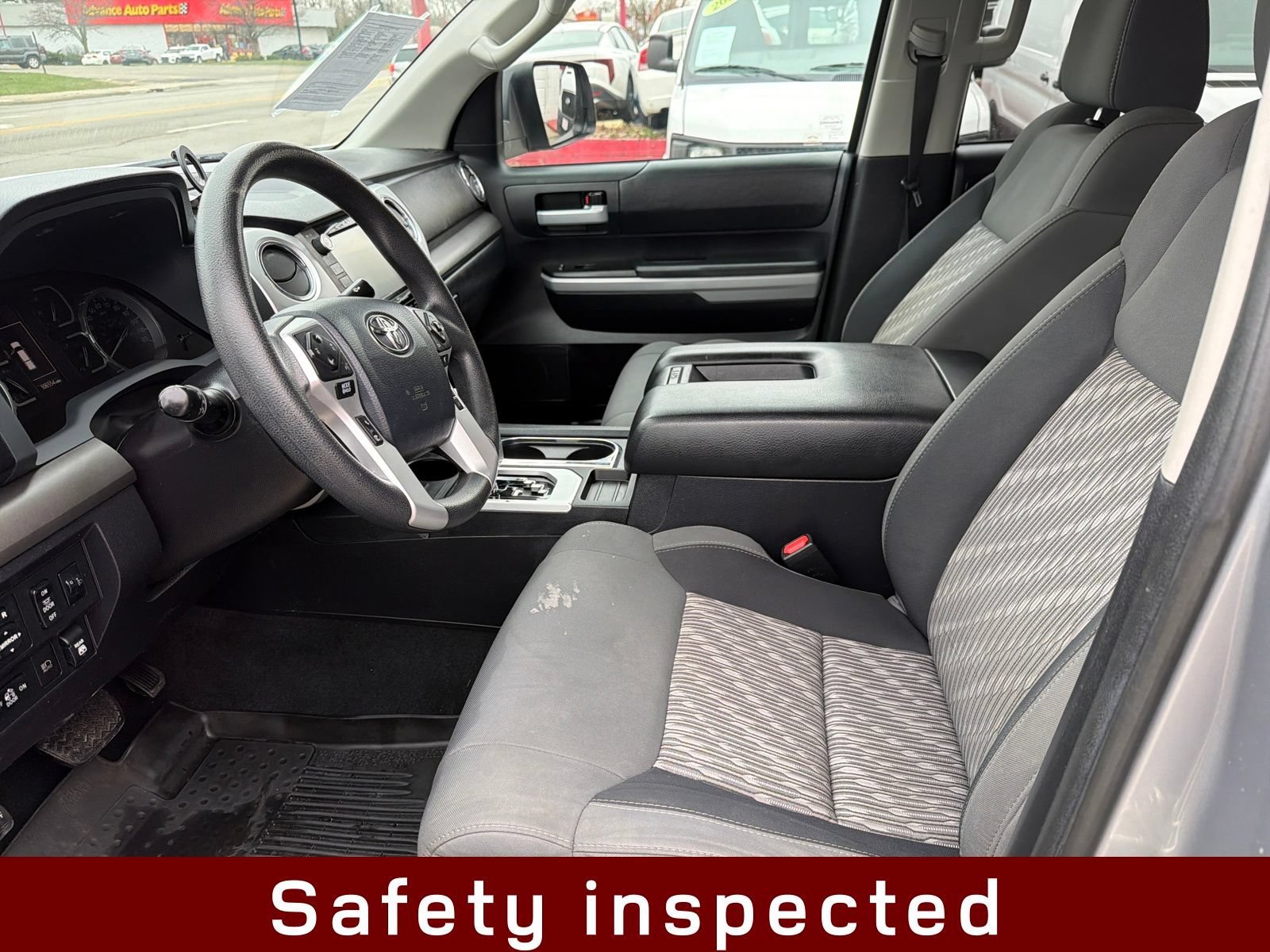 Used 2020 Toyota Tundra SR5 w/ SR5 Convenience Package AWD/4WD image 11