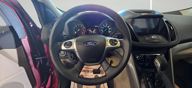 Used 2016 Ford Escape SE w/ Equipment Group 201A FWD image 14