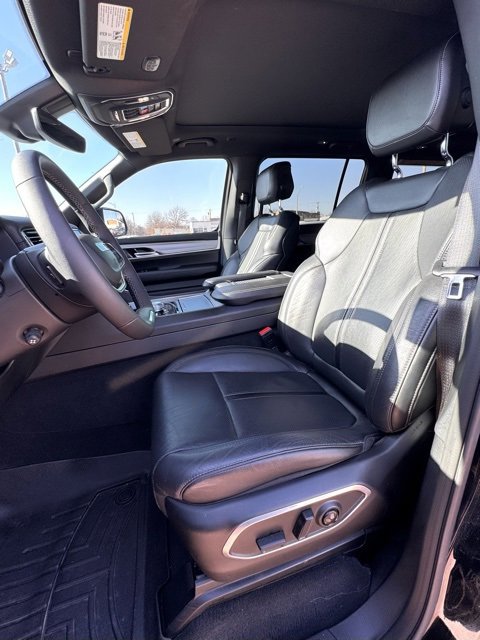 Used 2023 Jeep Wagoneer Series II image 10