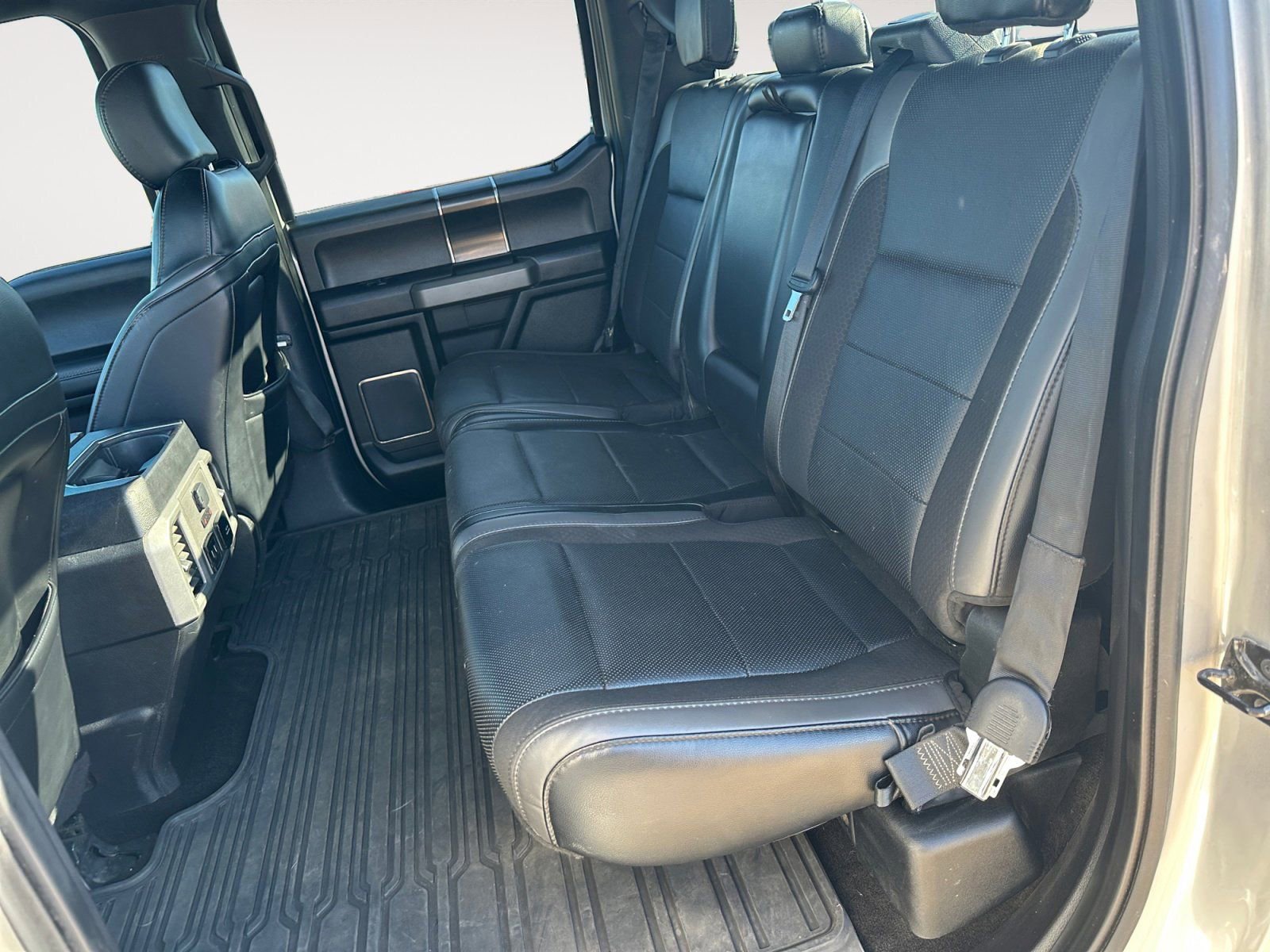 Used 2019 Ford F150 Raptor w/ Equipment Group 802A Luxury image 13