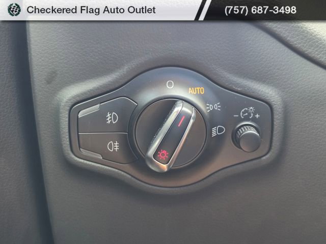 Used 2017 Audi Q5 2.0T Premium Plus w/ Technology Package image 12