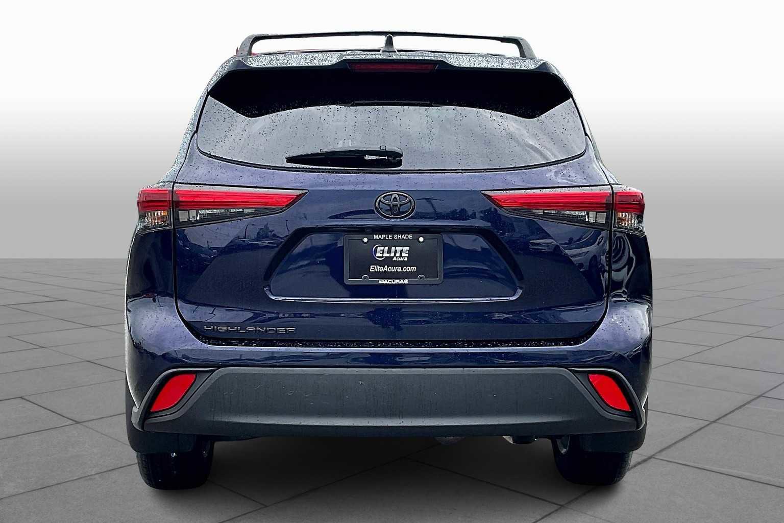 Used 2023 Toyota Highlander L image 4