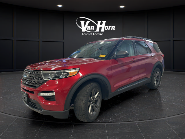 Used 2021 Ford Explorer XLT w/ XLT Sport Appearance Package AWD/4WD image 3