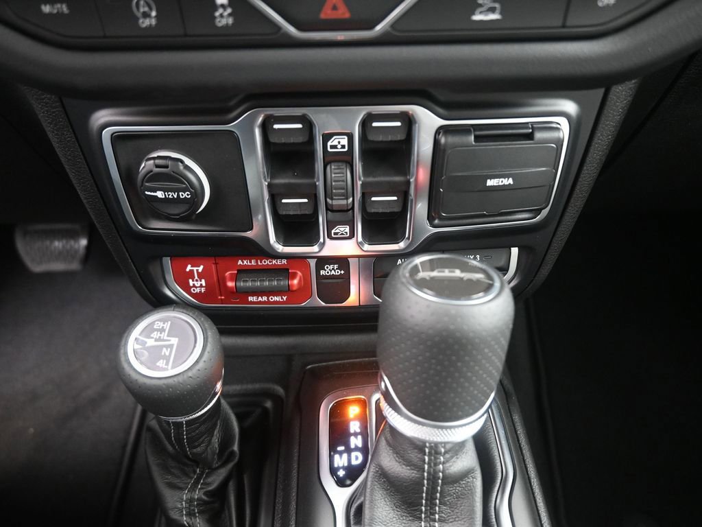 New 2026 Jeep Gladiator Mojave AWD/4WD image 9