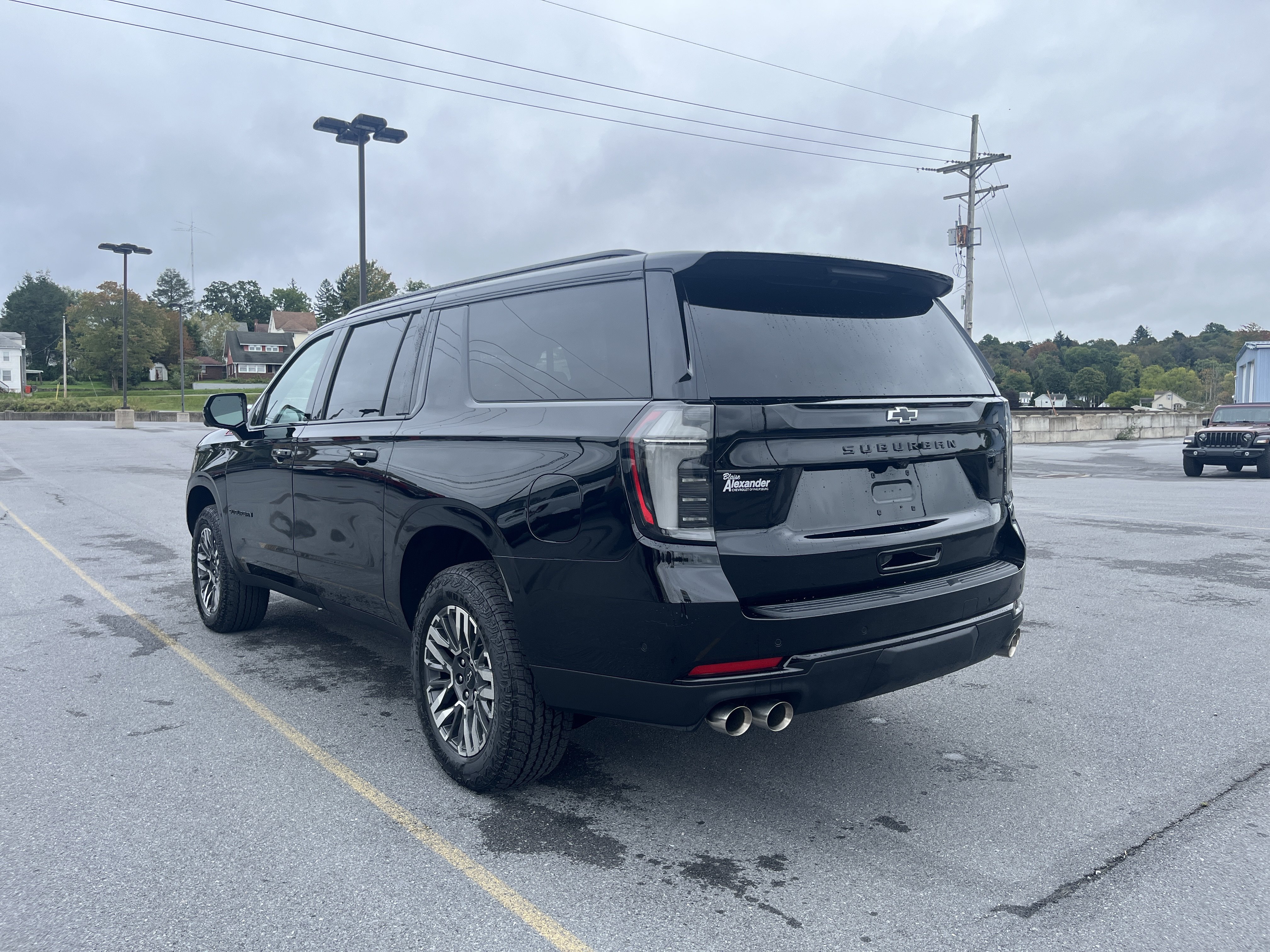 New 2026 Chevrolet Suburban Z71 w/ Comfort Package AWD/4WD image 4