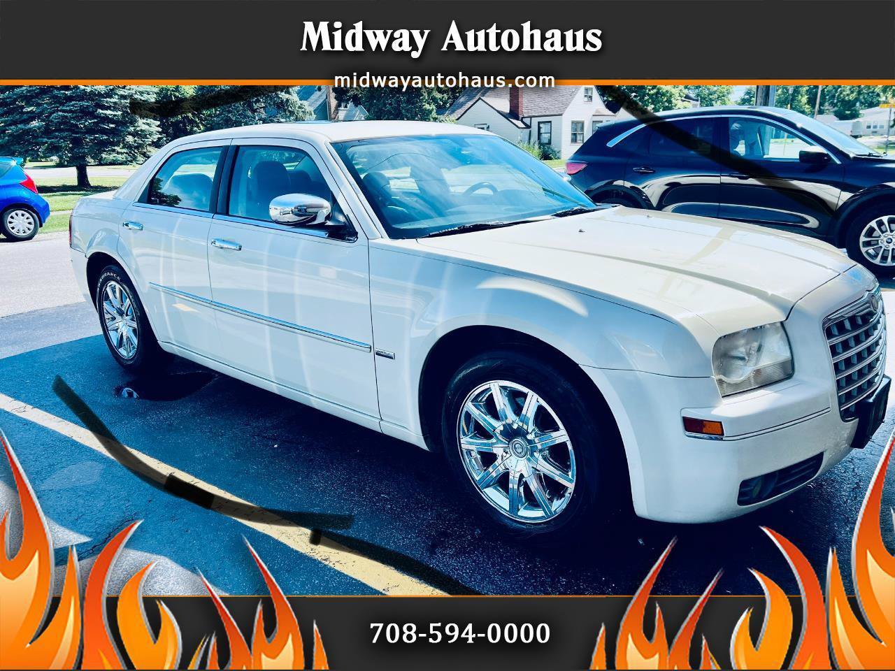 Used 2010 Chrysler 300 Touring RWD image 1