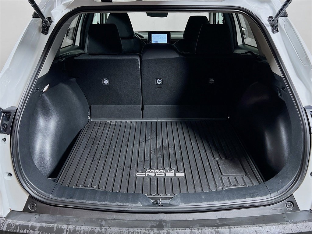 Certified 2024 Toyota Corolla Cross LE image 23