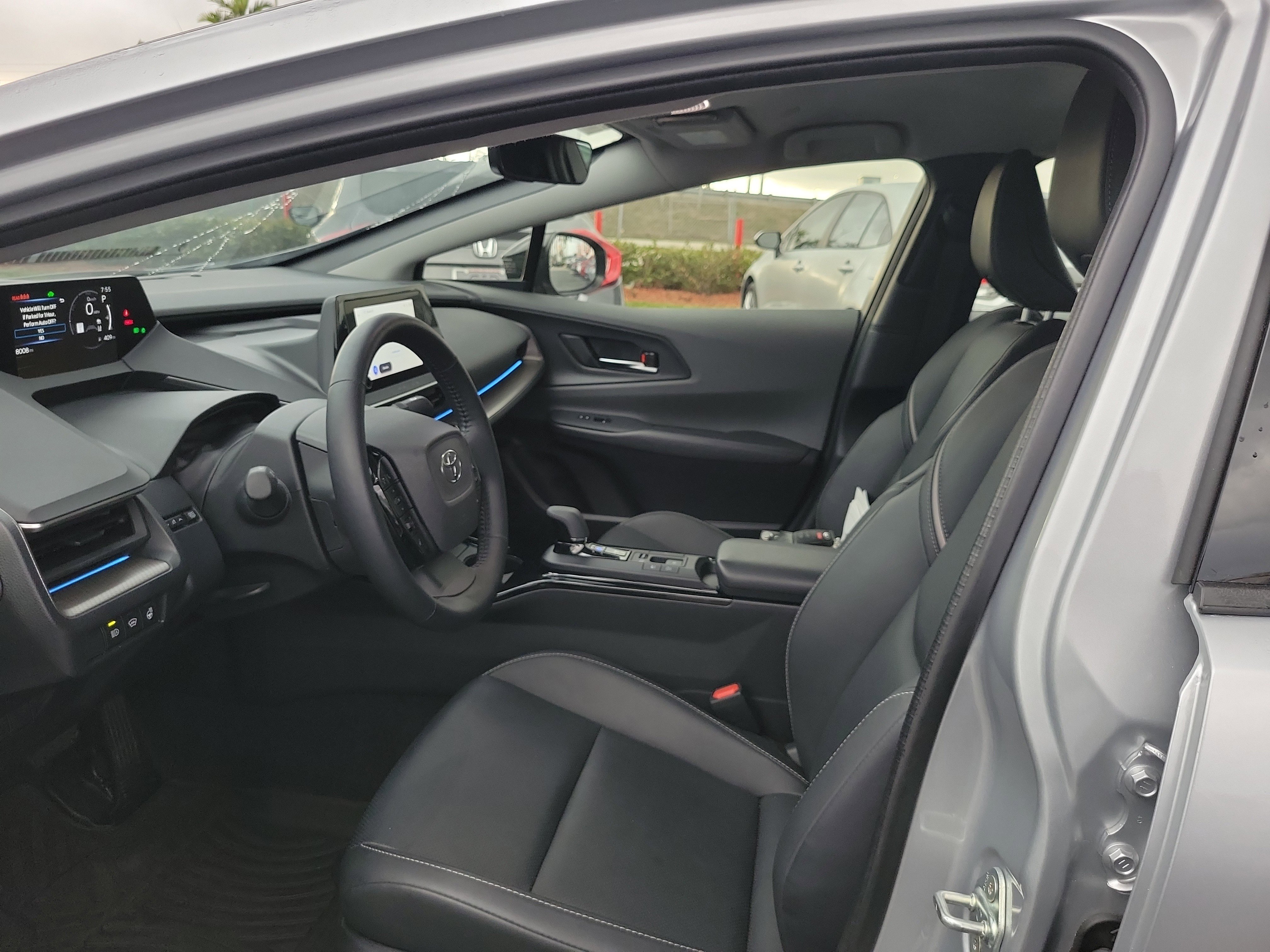 Used 2025 Toyota Prius XLE image 19