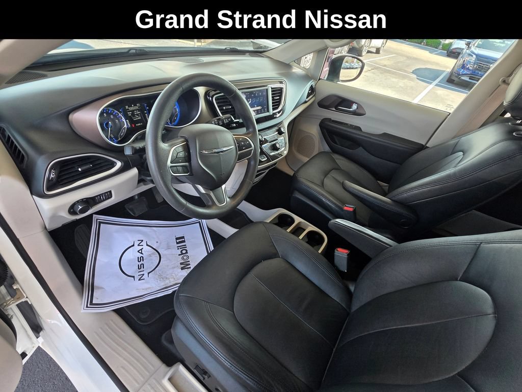 Used 2018 Chrysler Pacifica LX FWD image 18