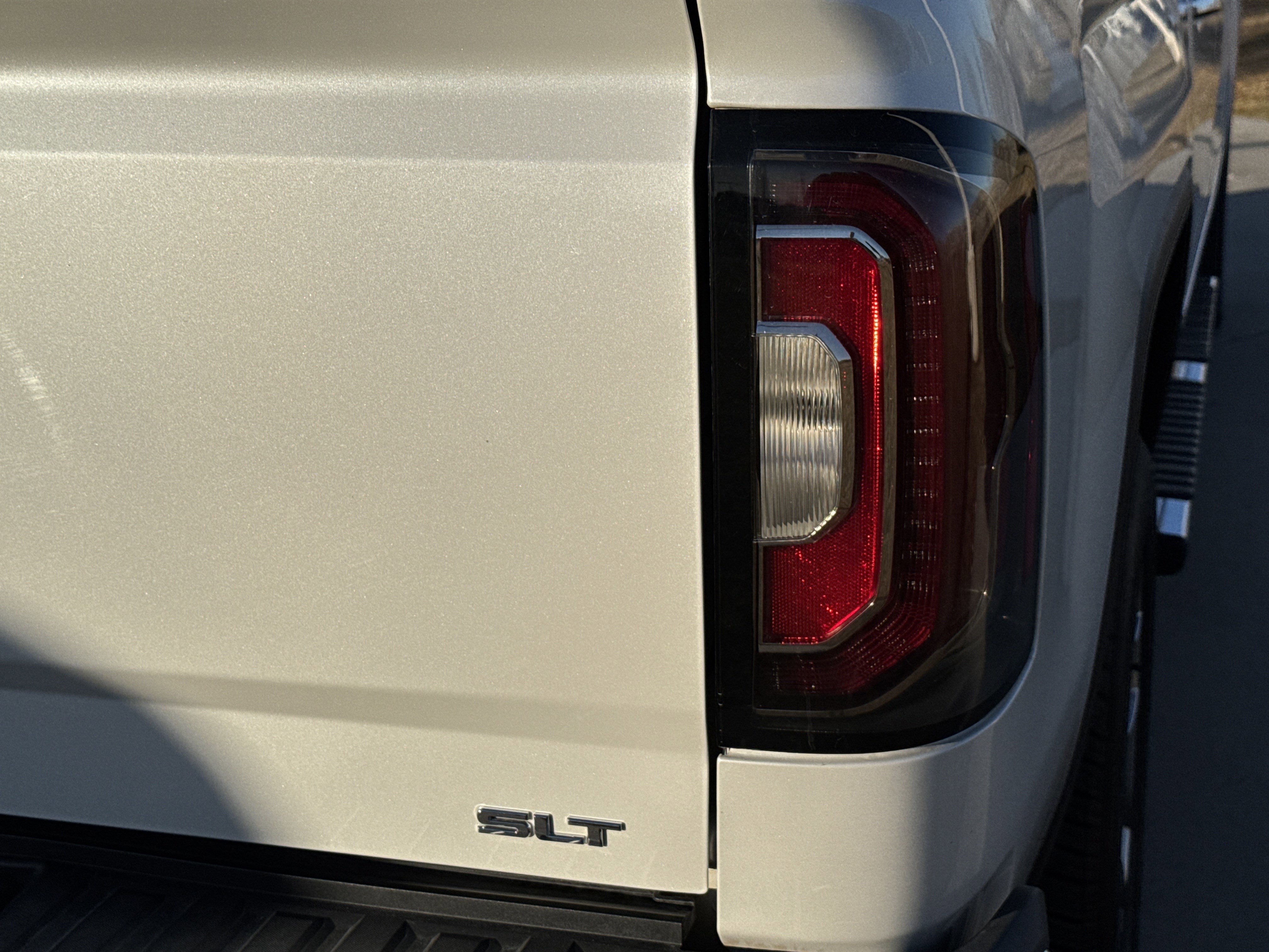 Used 2018 GMC Sierra 1500 SLT image 10