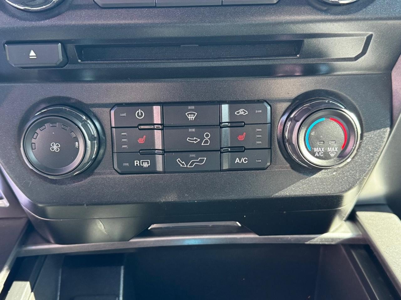 Used 2018 Ford F150 XLT w/ Equipment Group 302A Luxury image 19